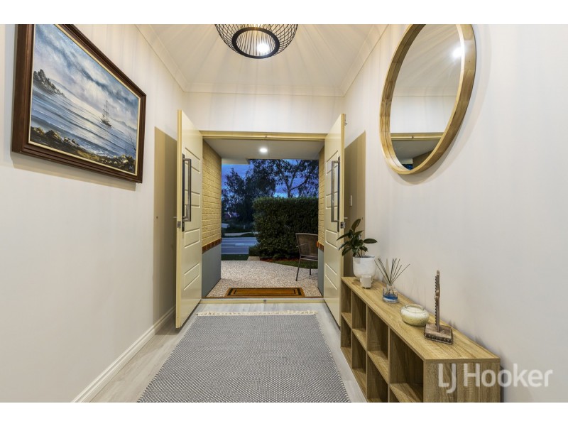 2 Navajo Way, Eglinton WA 6034