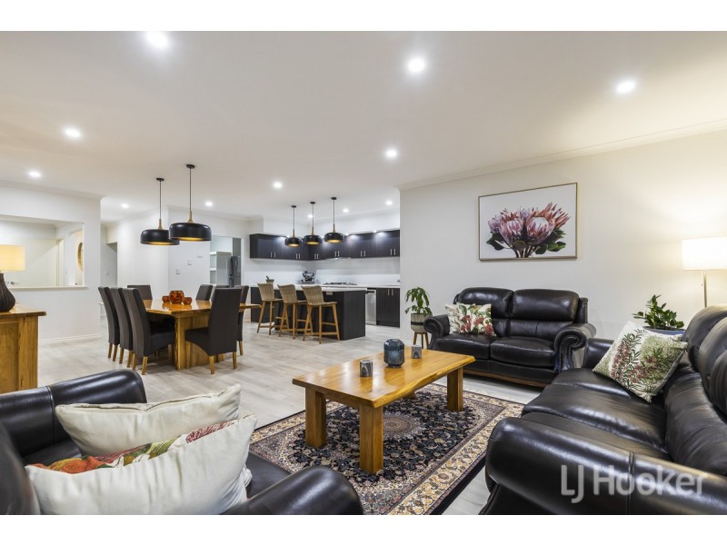 2 Navajo Way, Eglinton WA 6034