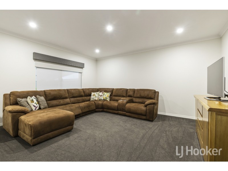 2 Navajo Way, Eglinton WA 6034