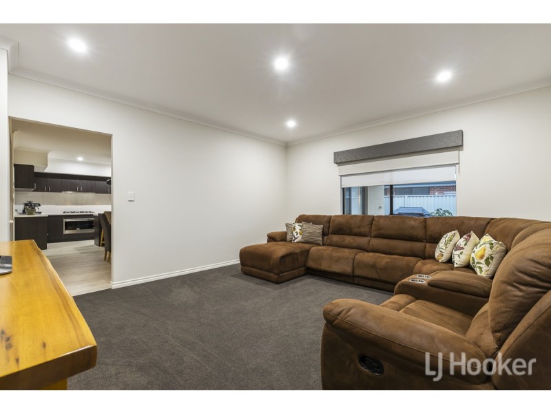 2 Navajo Way, Eglinton WA 6034