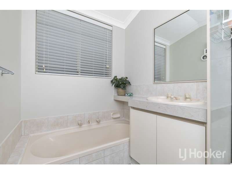 5 Tumut Place, Merriwa WA 6030