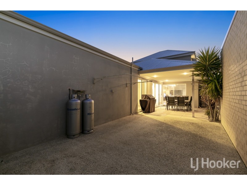 6 Island Way, Yanchep WA 6035
