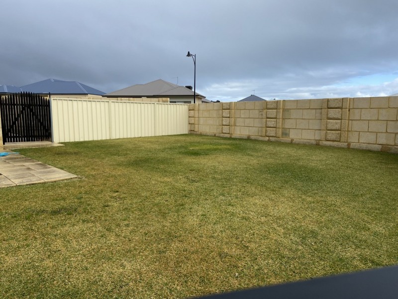 2 Pixie Place, Two Rocks WA 6037