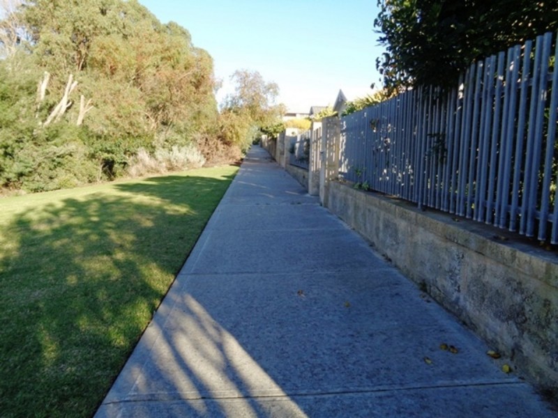 21 Windy Lane, Yanchep WA 6035