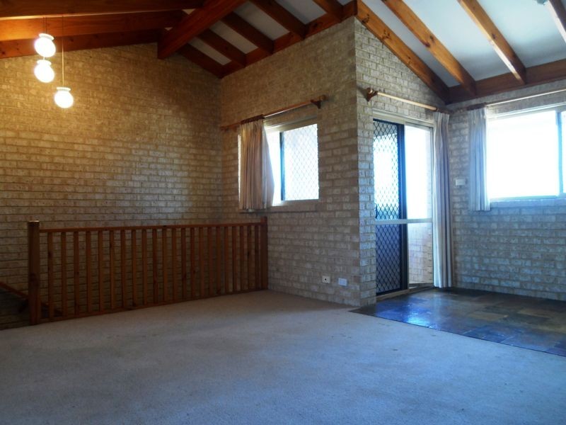 11 Springhill Place, Two Rocks WA 6037