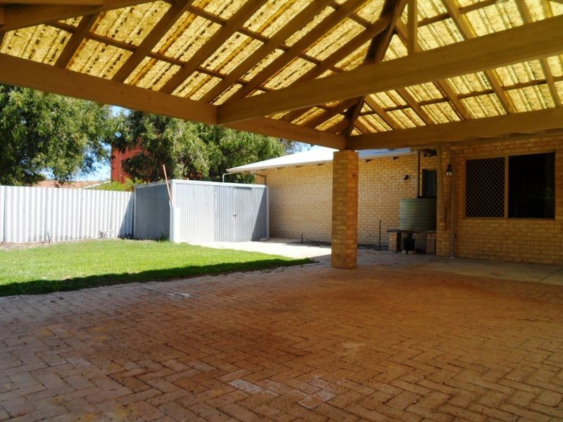 11 Springhill Place, Two Rocks WA 6037