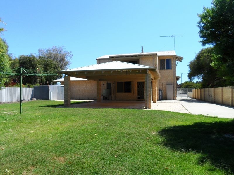 11 Springhill Place, Two Rocks WA 6037