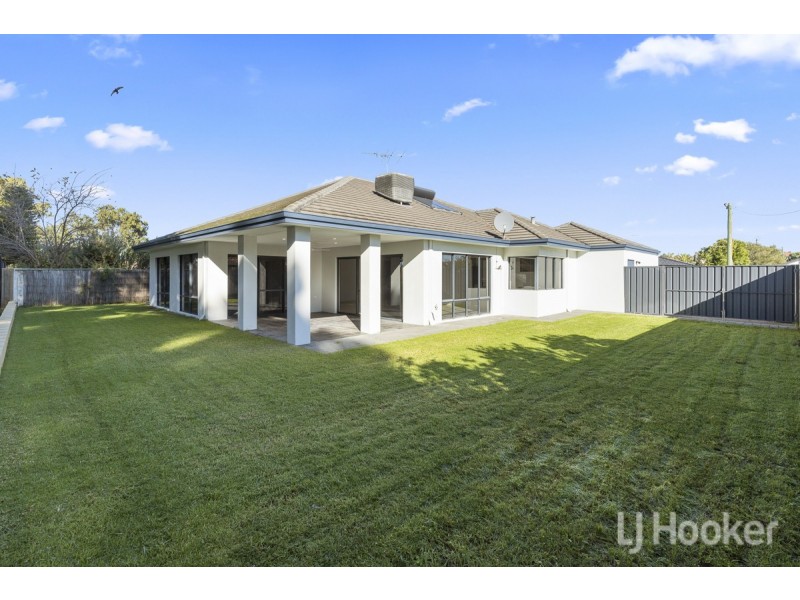 11 Carnoustie Court, Yanchep WA 6035