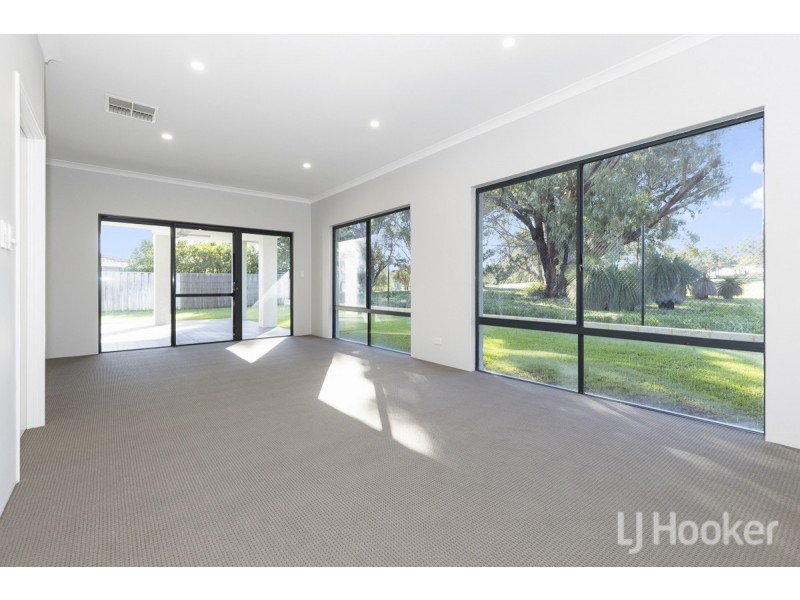 11 Carnoustie Court, Yanchep WA 6035