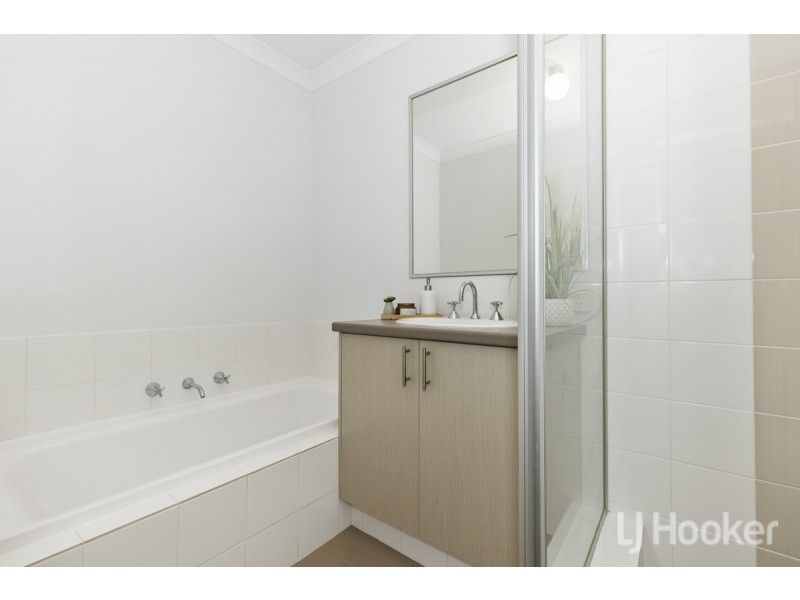 68 Skysail Avenue, Alkimos WA 6038