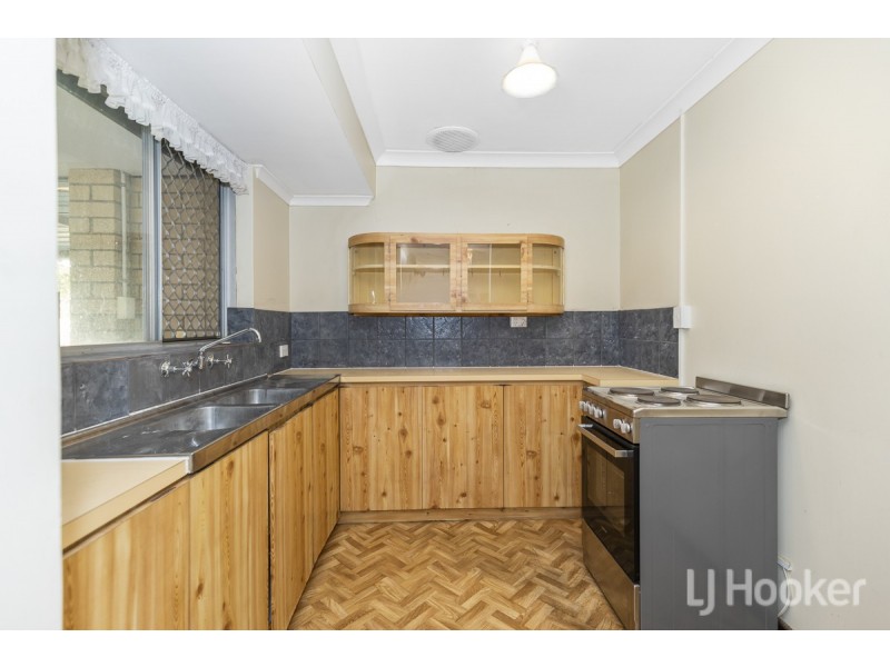 11 Stuart Place, Two Rocks WA 6037