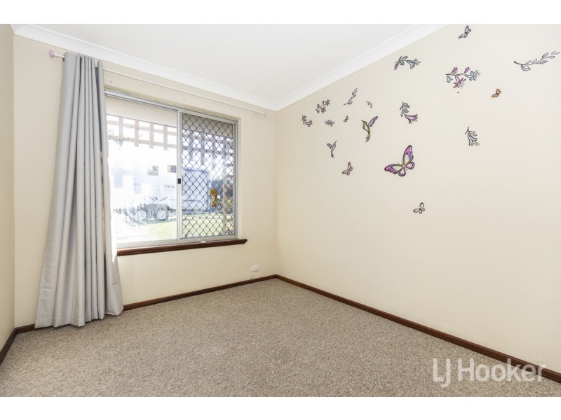 11 Stuart Place, Two Rocks WA 6037