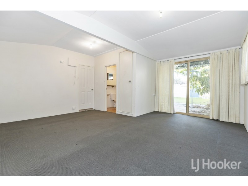 4 Shirlock Street, Two Rocks WA 6037