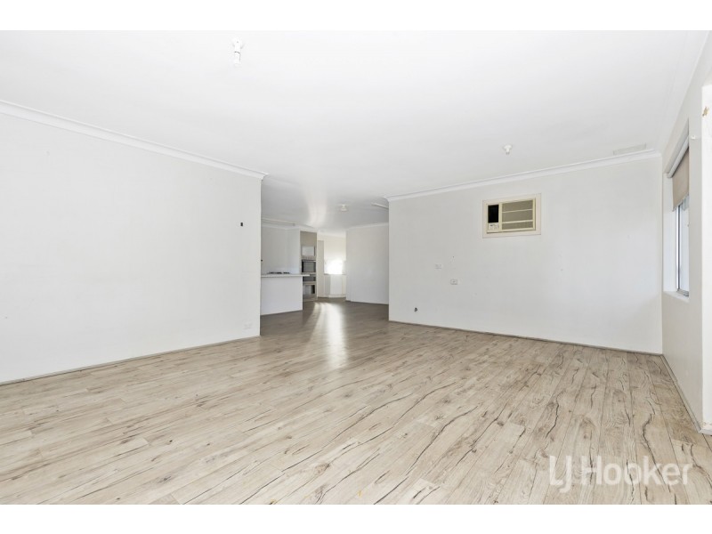 4 Shirlock Street, Two Rocks WA 6037