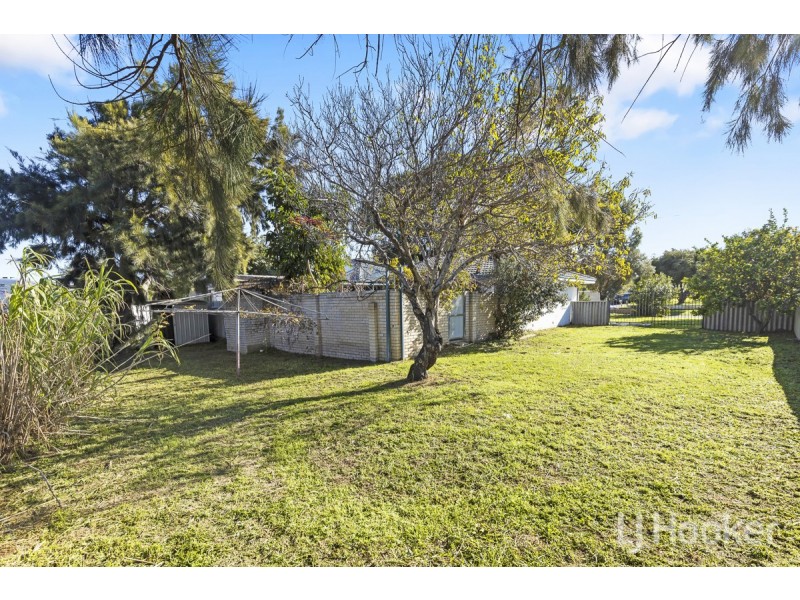 4 Shirlock Street, Two Rocks WA 6037