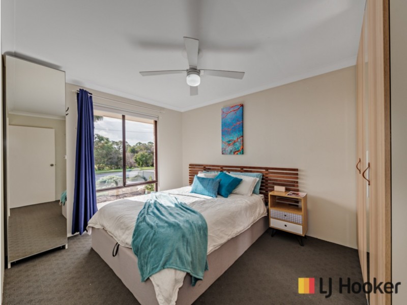 85 Moorpark Avenue, Yanchep WA 6035