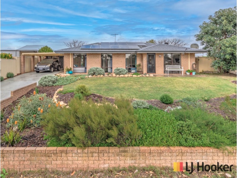 85 Moorpark Avenue, Yanchep WA 6035