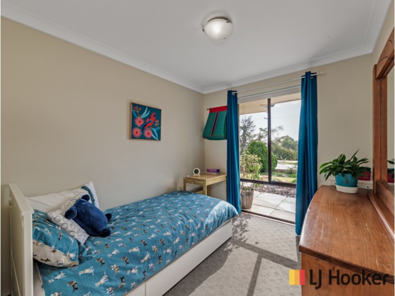 85 Moorpark Avenue, Yanchep WA 6035