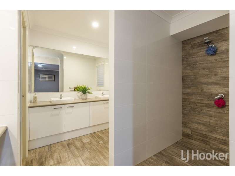 70 Parkland Drive, Yanchep WA 6035