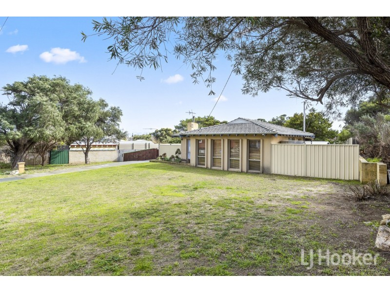 11 Mitchell Place, Two Rocks WA 6037