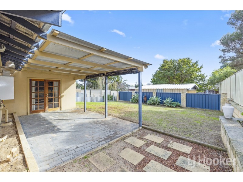 11 Mitchell Place, Two Rocks WA 6037