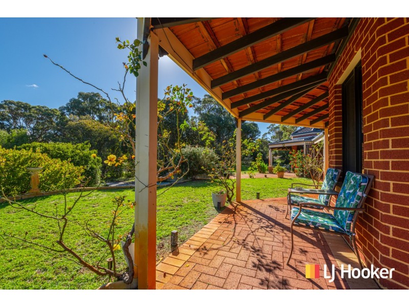 28 Birdsong Gate, Two Rocks WA 6037