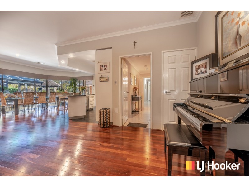 28 Birdsong Gate, Two Rocks WA 6037