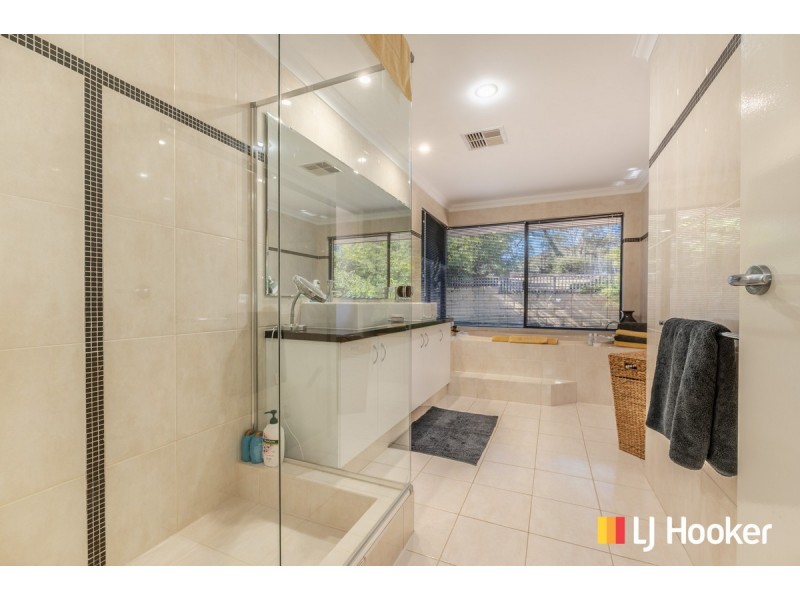 28 Birdsong Gate, Two Rocks WA 6037