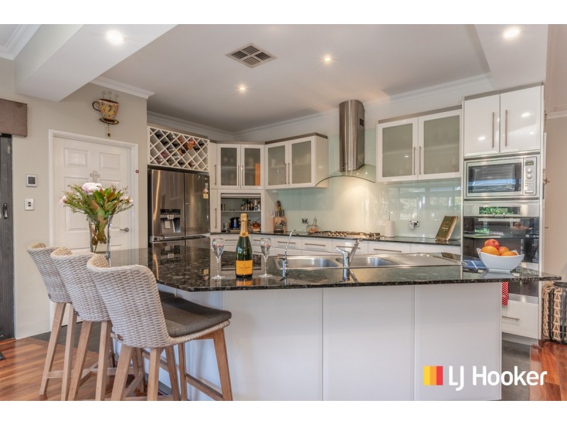 28 Birdsong Gate, Two Rocks WA 6037