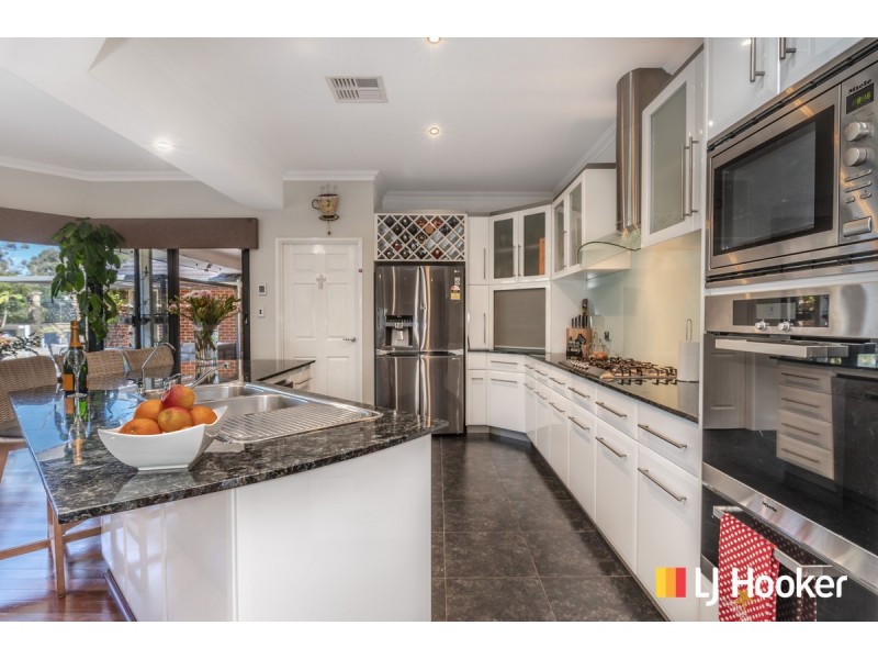 28 Birdsong Gate, Two Rocks WA 6037