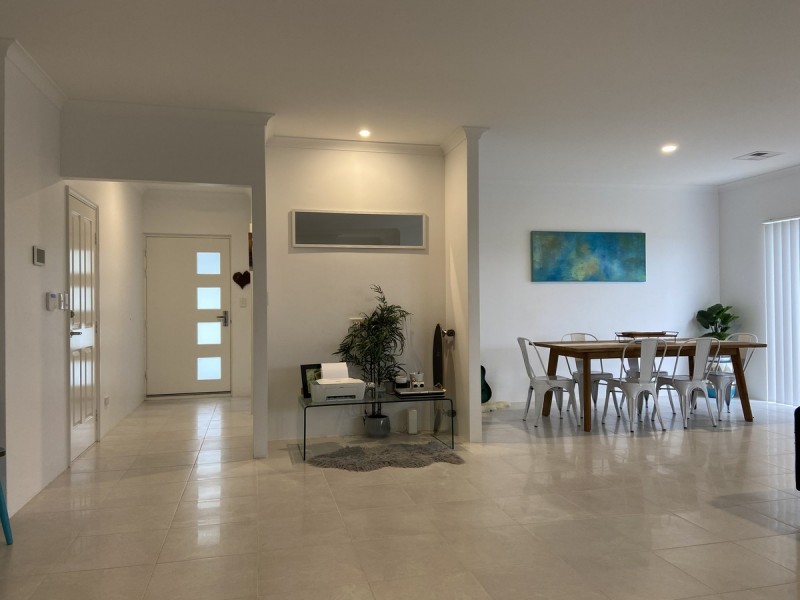 16 Strand Way, Yanchep WA 6035