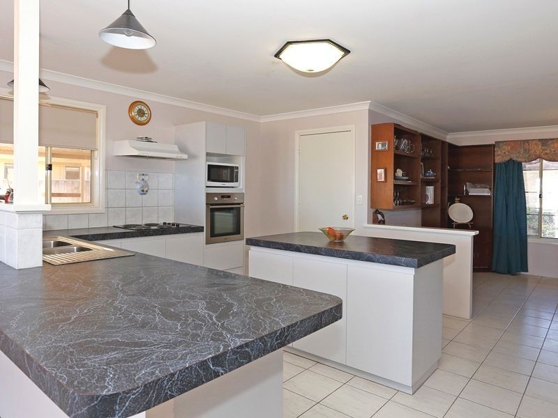 8 Atlanta Drive, Two Rocks WA 6037