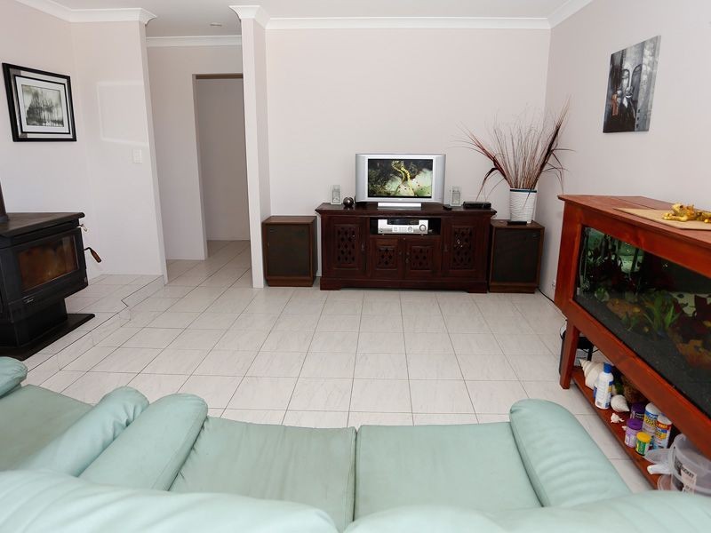 8 Atlanta Drive, Two Rocks WA 6037