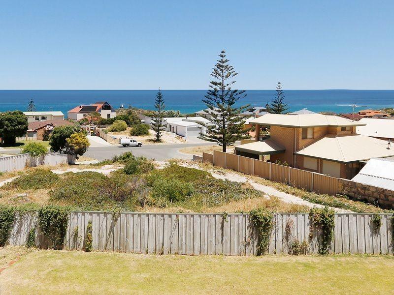 8 Atlanta Drive, Two Rocks WA 6037