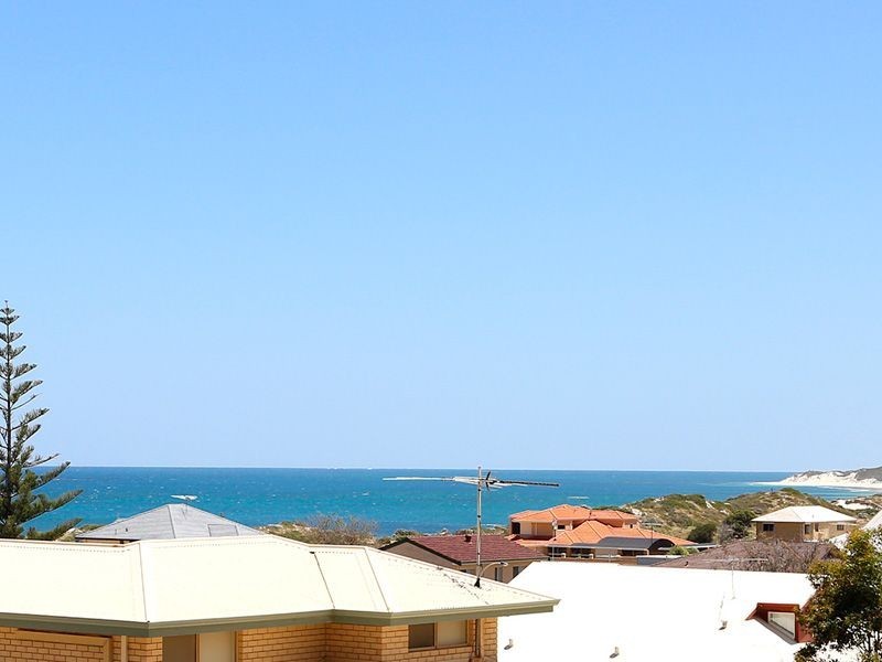 8 Atlanta Drive, Two Rocks WA 6037