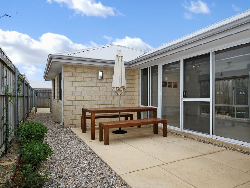 60 Seaside Avenue, Yanchep WA 6035