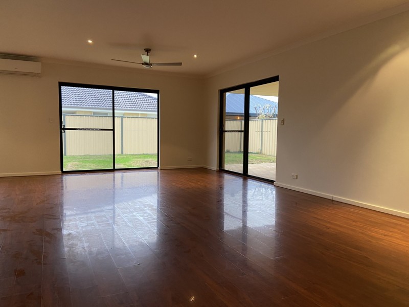 72 Blackwood Meander, Yanchep WA 6035