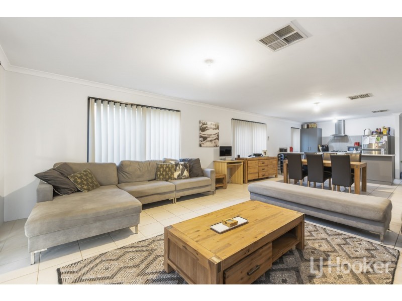 4 Welford Way, Yanchep WA 6035