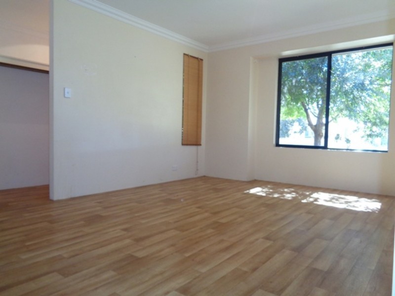 28 Blaxland Avenue, Two Rocks WA 6037