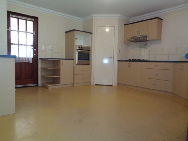 28 Blaxland Avenue, Two Rocks WA 6037