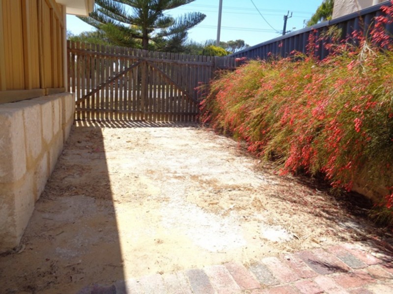 28 Blaxland Avenue, Two Rocks WA 6037