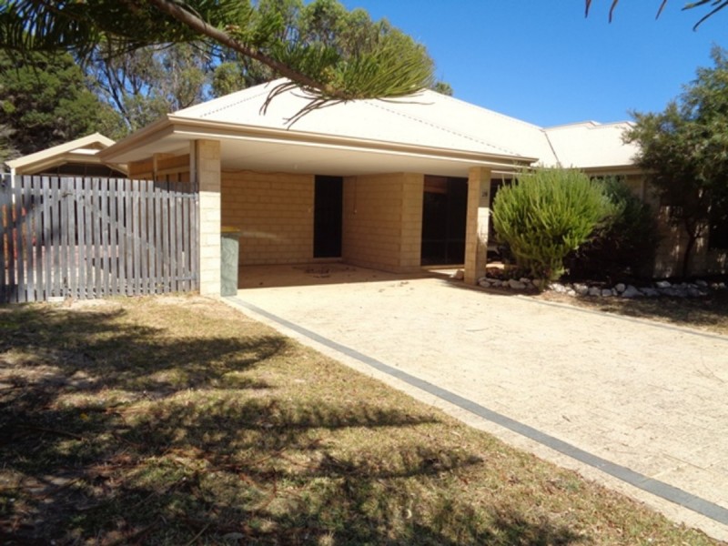 28 Blaxland Avenue, Two Rocks WA 6037