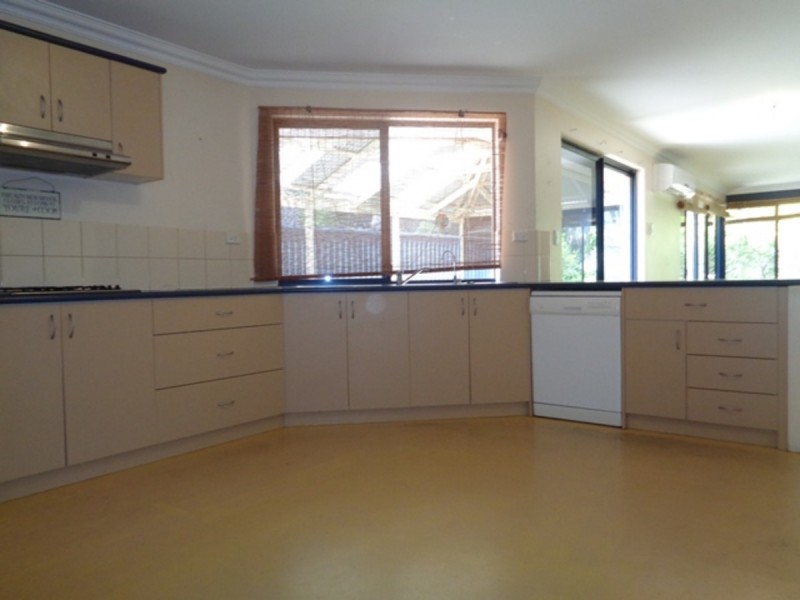 28 Blaxland Avenue, Two Rocks WA 6037