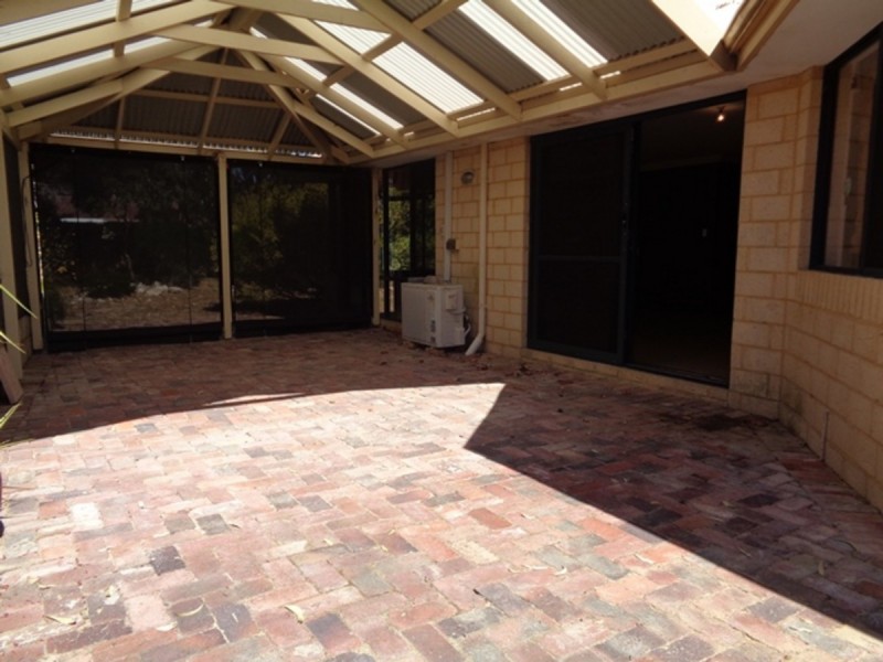 28 Blaxland Avenue, Two Rocks WA 6037