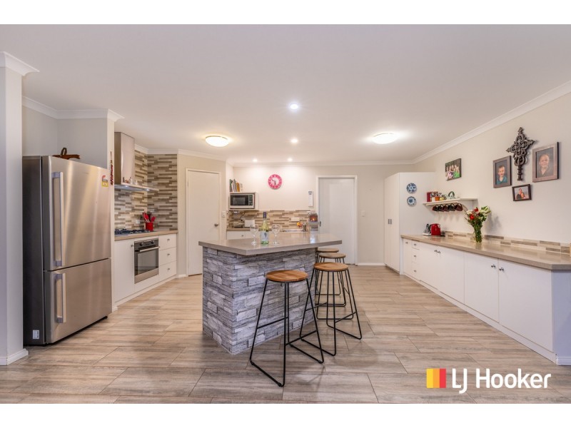 45 Harvest Circle, Two Rocks WA 6037