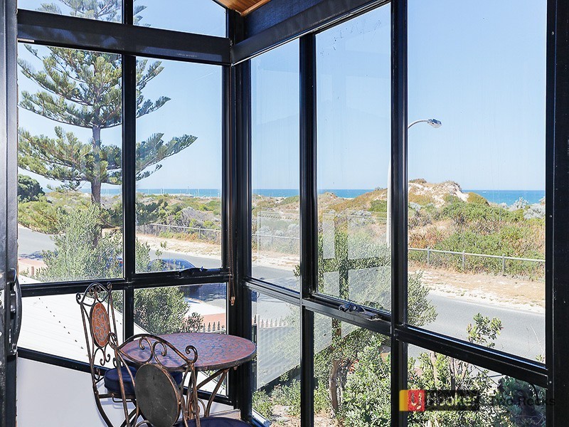 73 Sovereign Drive, Two Rocks WA 6037