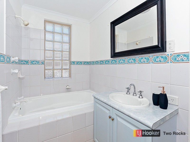 73 Sovereign Drive, Two Rocks WA 6037