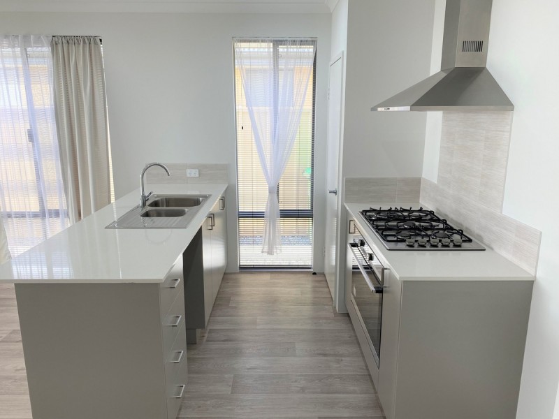 15 Thistle Way, Two Rocks WA 6037