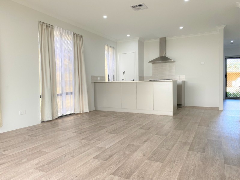 15 Thistle Way, Two Rocks WA 6037