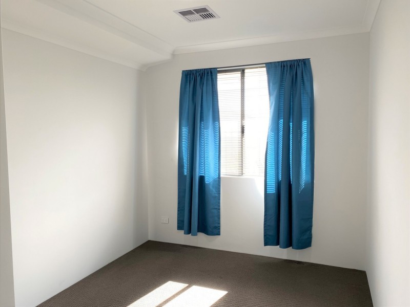 15 Thistle Way, Two Rocks WA 6037